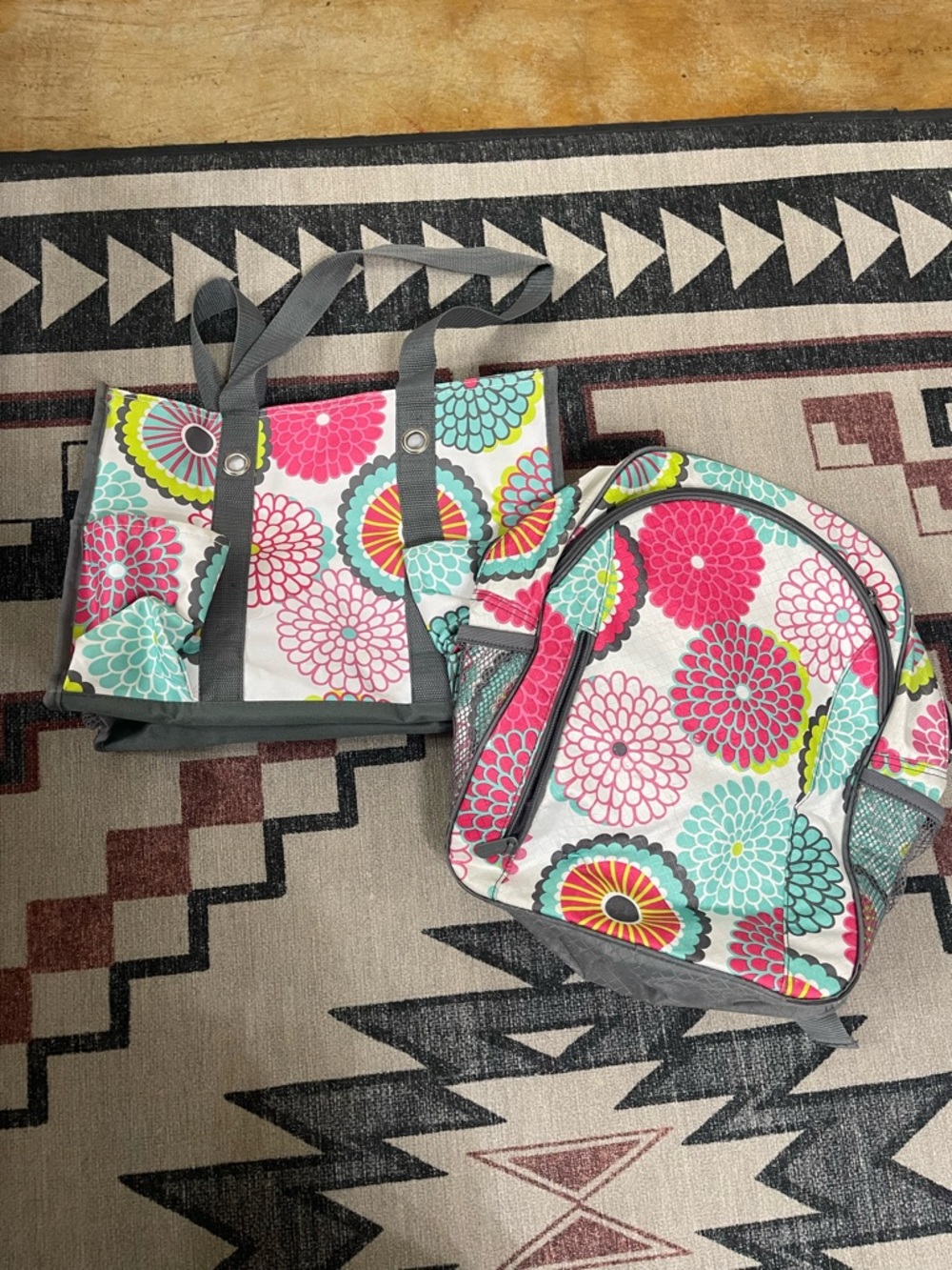 Thirty One backpack and zip tote set bright floral